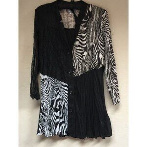 Lindi Womens Medium Black Animal Print Colorblock Pleated Tunic Shirt Top Blouse